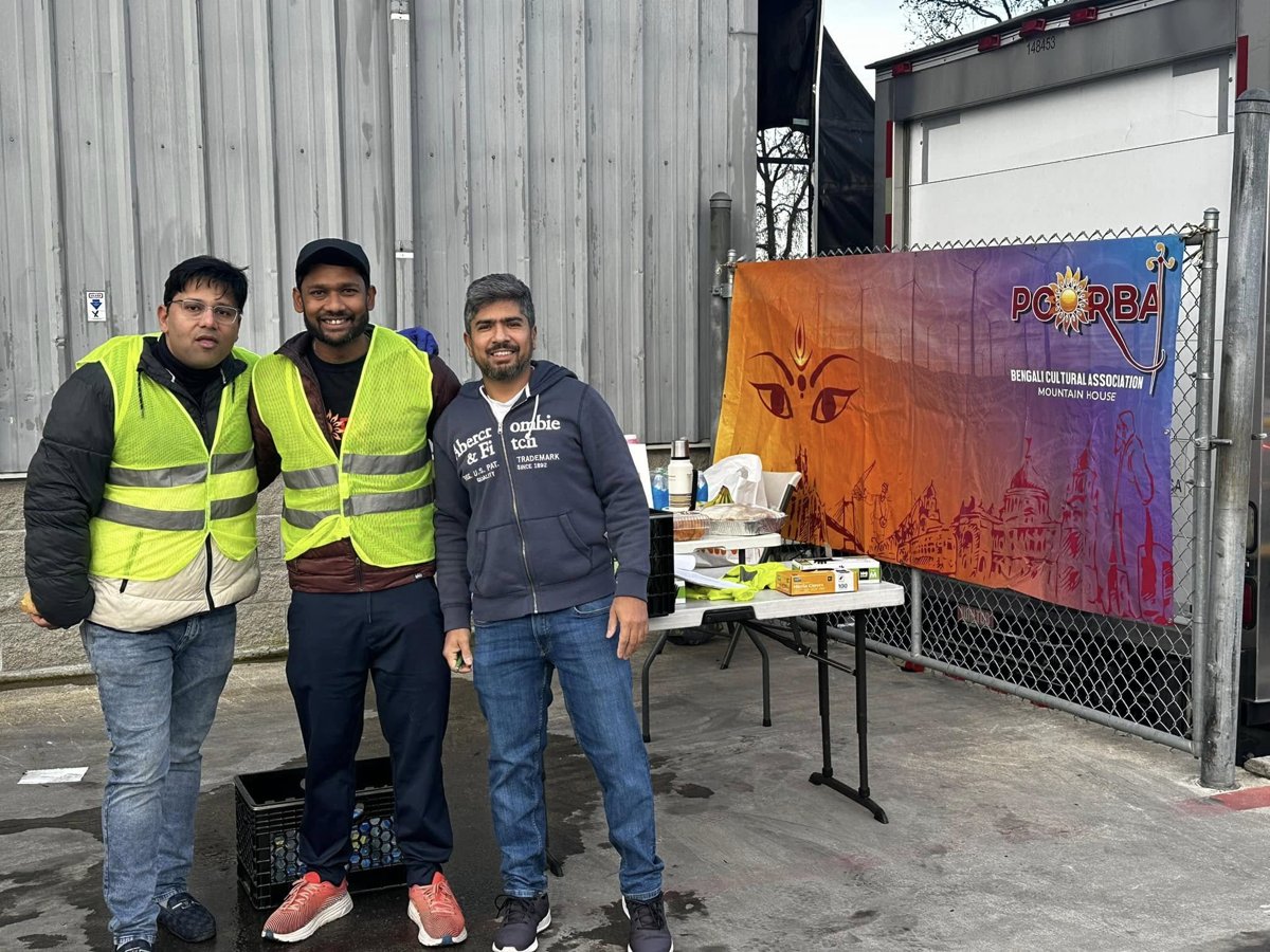 Poorba volunteer team at Second Harvest